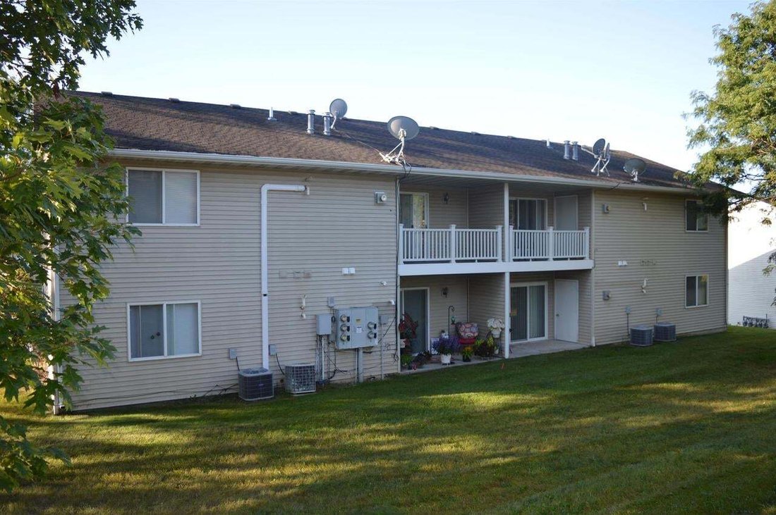 Cottage Grove, Wisconsin, United States 2 - 18930346