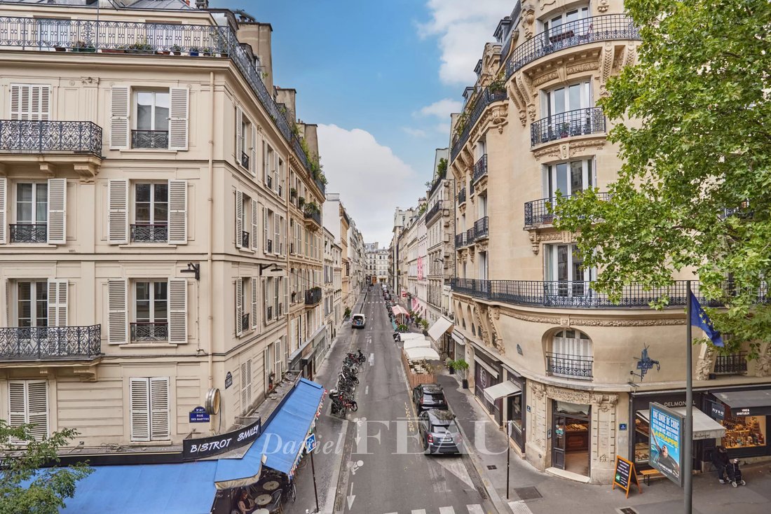 Apartment in Lorette-Martyrs, Paris 9e Arrondissement, Paris 3 - 18930758