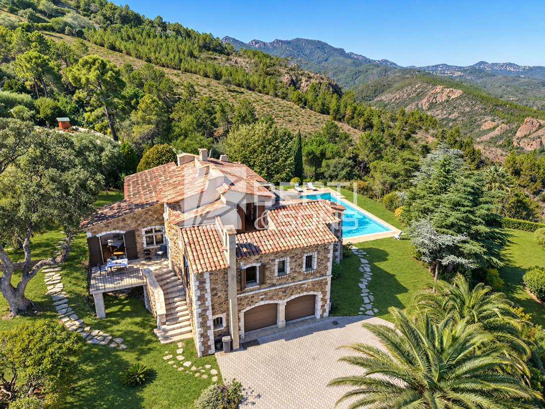 Villa in Théoule-sur-Mer, Provence-Alpes-Côte d'Azur, France 3 - 18932663