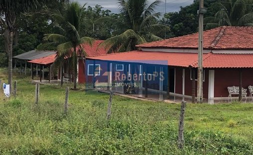 Rancho en General Carneiro, Mato Grosso, Brasil 1