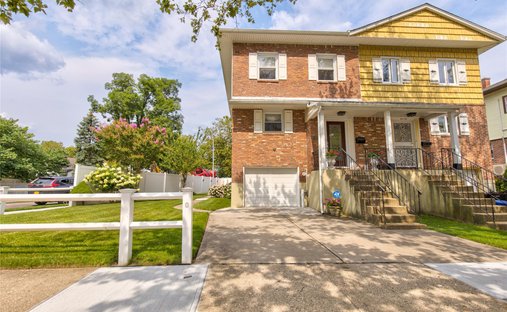 House in New York, New York, United States 1