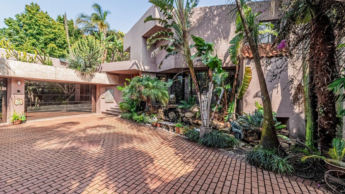 House in Bedfordview, Gauteng, South Africa 4 - 18932717