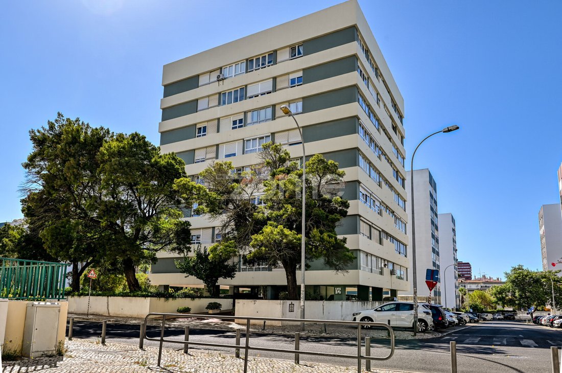 Apartment in Oeiras e Sao Juliao da Barra, Paco de Arcos e Caxias, Lisbon, Portugal 2 - 18935708