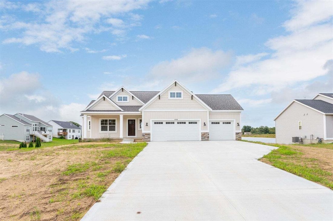 House in West Olive, Michigan, United States 1 - 18935025