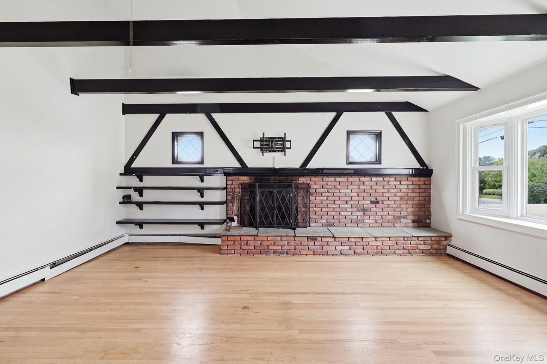 House in Lindenhurst, New York, United States 4 - 18935591