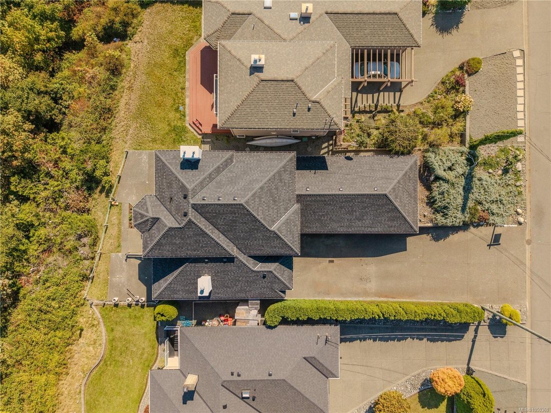 House in Campbell River, British Columbia, Canada 2 - 18931849