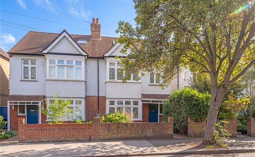 House in Hampton Hill, Richmond Upon Thames, England 1