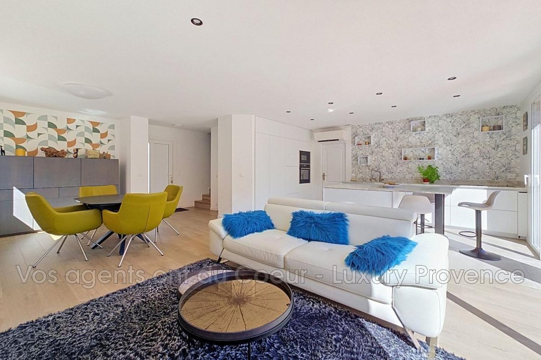 Villa in Comtale-Cente-Cours Mirabeau, Aix-en-Provence, France 2 - 18935466