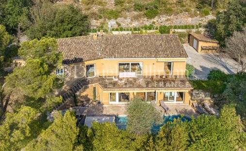 Villa in Sud, Roquefort-les-Pins, France 1