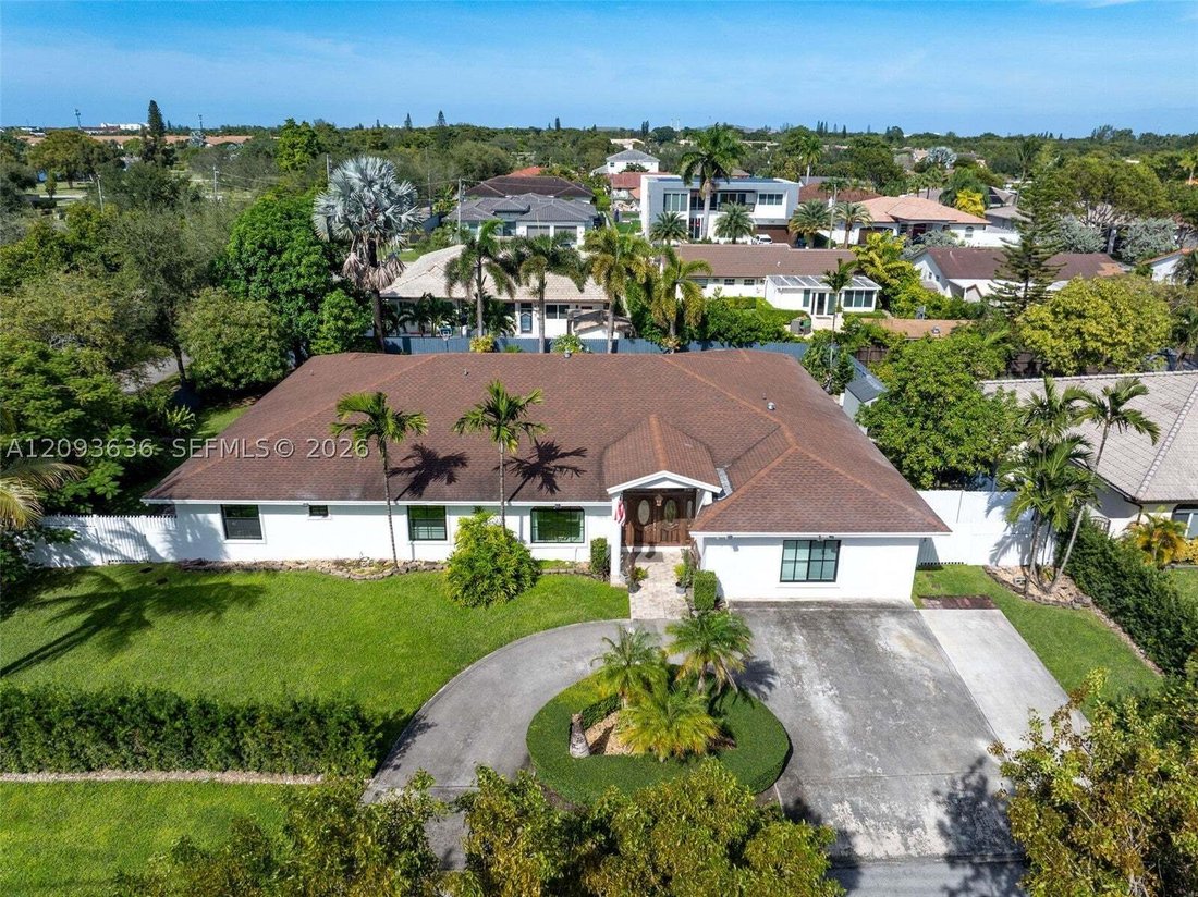 House in Doral, Florida, United States 3 - 18934337