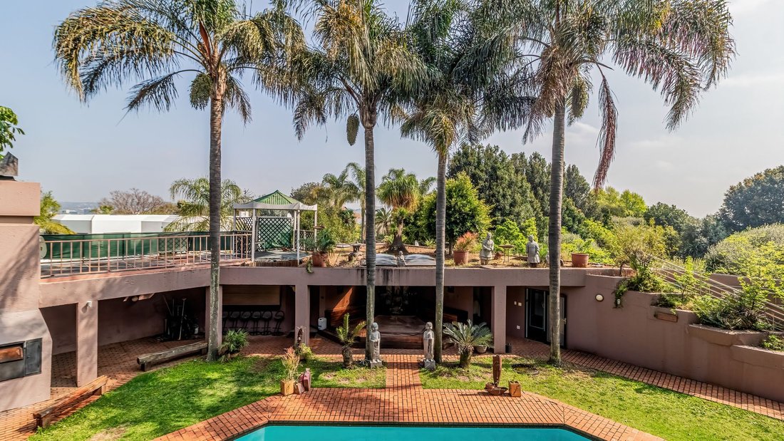 House in Bedfordview, Gauteng, South Africa 5 - 18932717