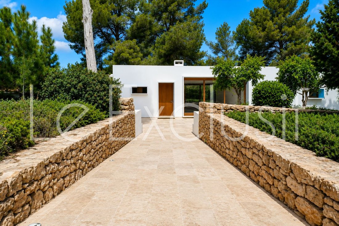 Villa in Santa Gertrudis de Fruitera, Santa Eularia des Riu, Balearic Islands 2 - 18935730