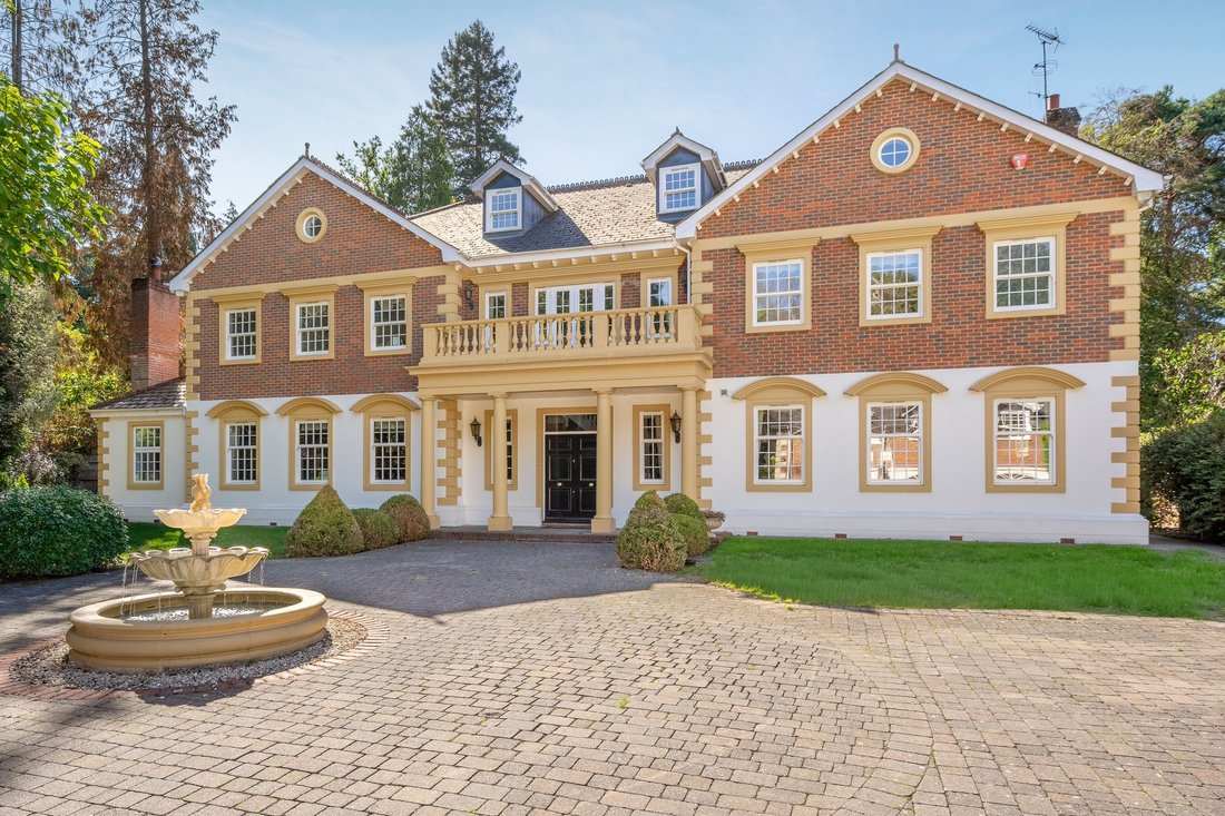 House in Sunninghill, England 1 - 18933966