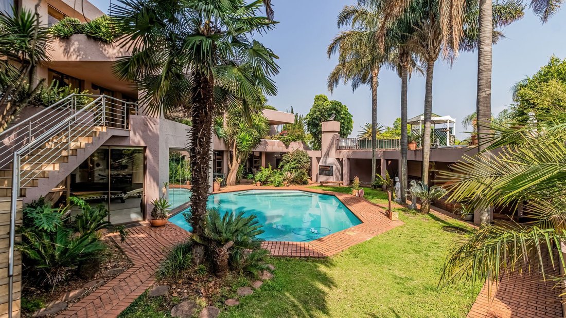 House in Bedfordview, Gauteng, South Africa 3 - 18932717