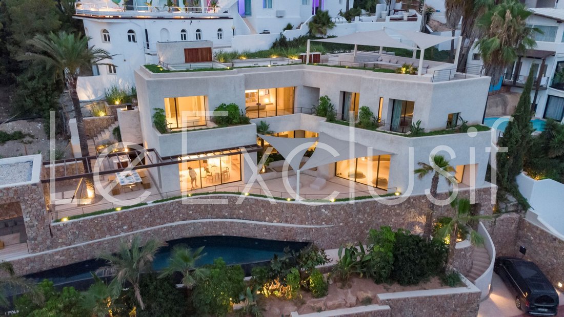 Villa in Can Furnet, Santa Eularia des Riu, Balearic Islands 1 - 18935637