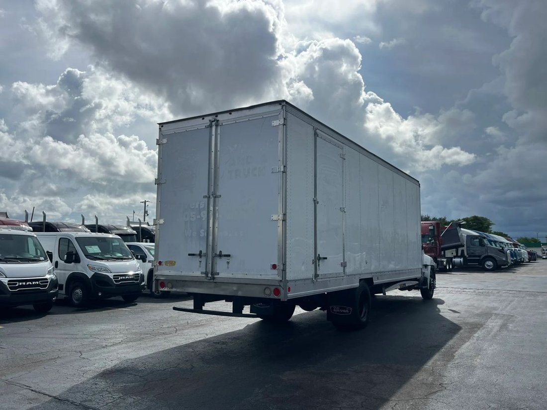 Pickup in Miami, FL, United States 5 - 18932244