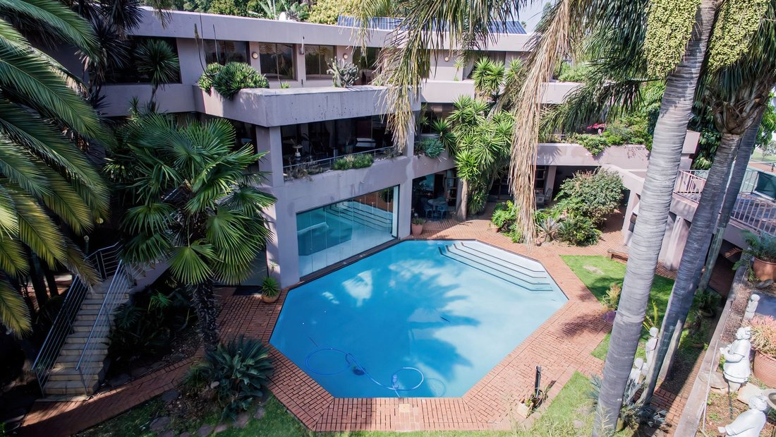 House in Bedfordview, Gauteng, South Africa 2 - 18932717