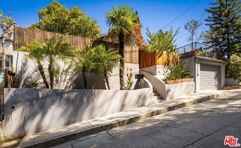 House in Los Angeles, California, United States 2 - 18933756