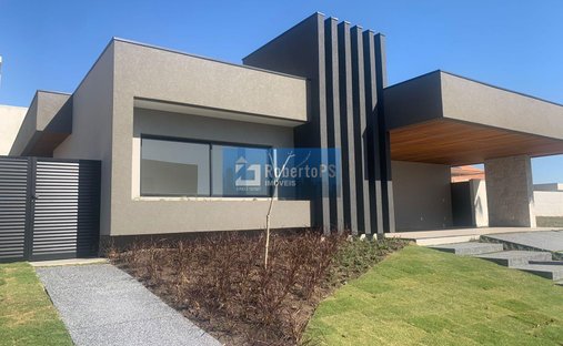 House in Urbanova IV, State of São Paulo, Brazil 1