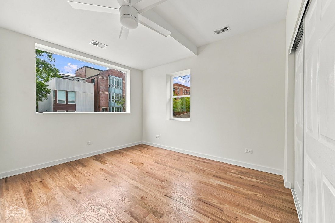 Condo in Chicago, Illinois, United States 4 - 18934937