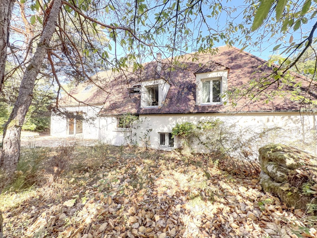Estate in Noisy-sur-Ecole, Ile-de-France, France 3 - 18931977