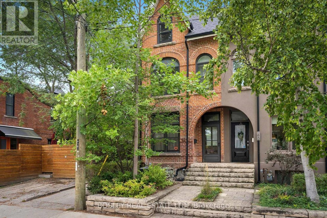House in Toronto, Ontario, Canada 2 - 18936233