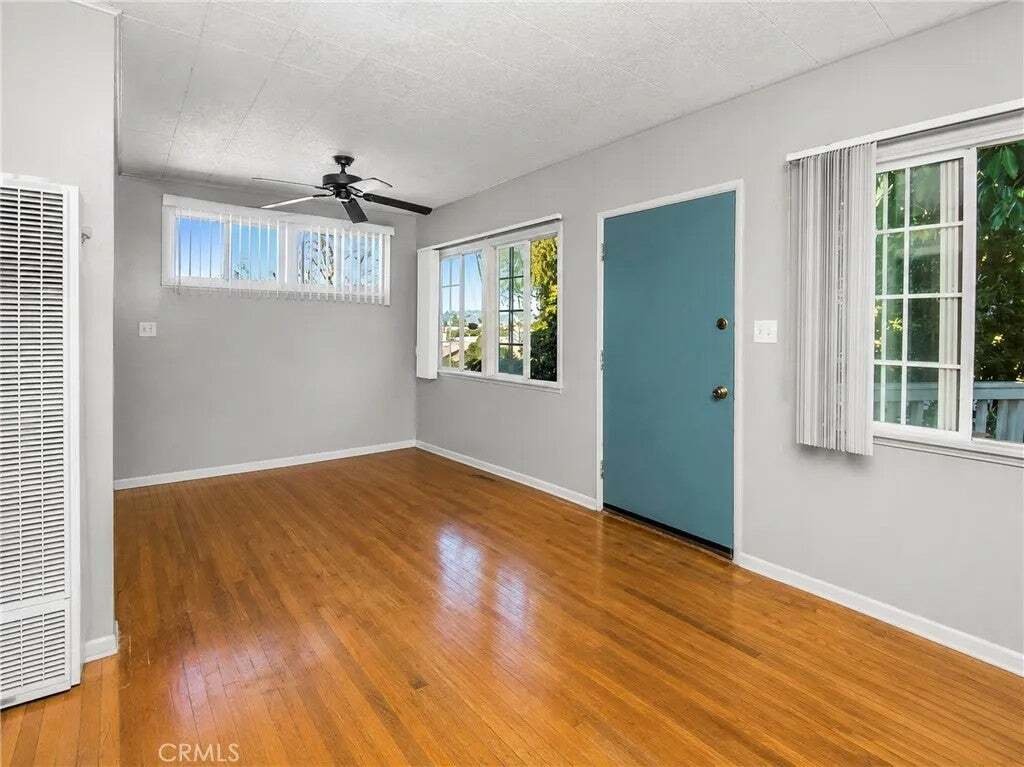 Los Angeles, California, United States 5 - 18934656