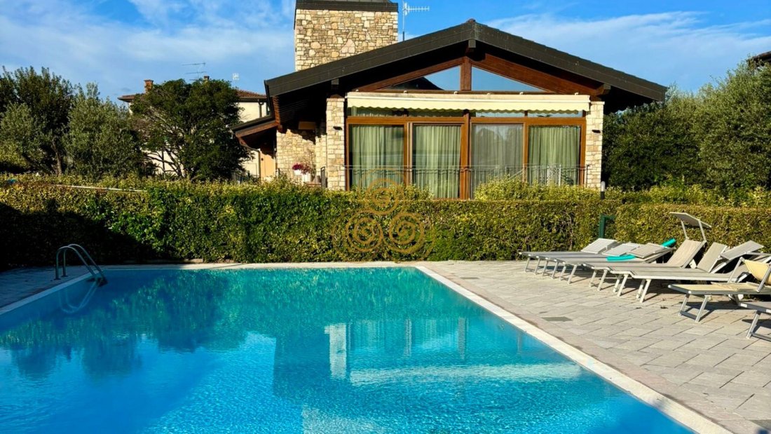 Villa in Entroterra, Desenzano del Garda, Lombardy 1 - 18935793
