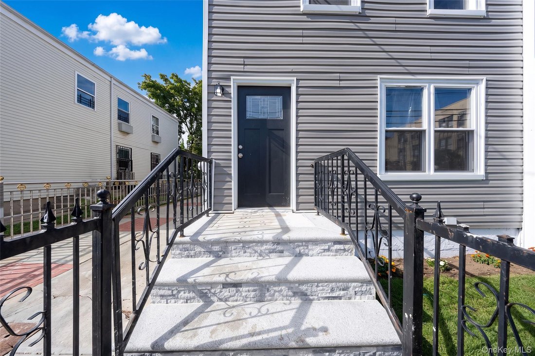 House in New York, New York, United States 4 - 18934063