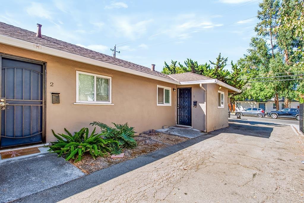 San Jose, California, United States 2 - 18933926