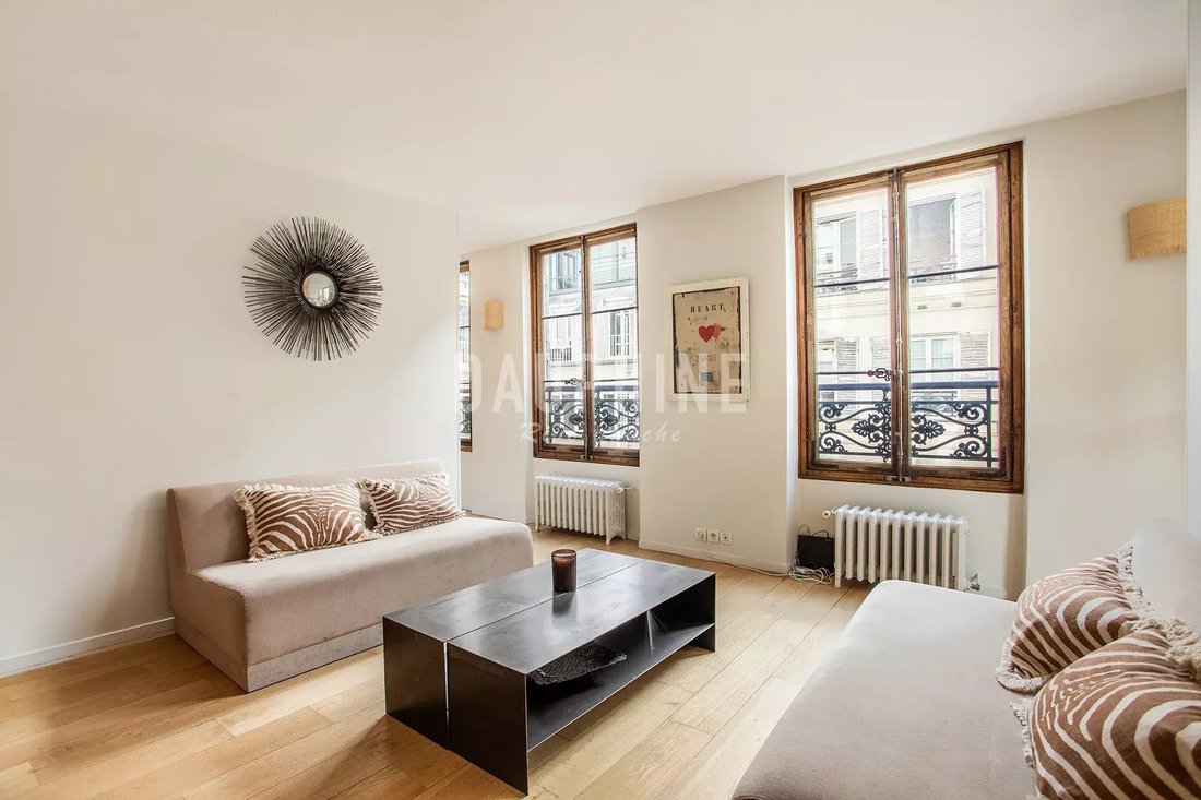 Apartment in Triangle d'Or, Paris 8e Arrondissement, Paris 5 - 18933935