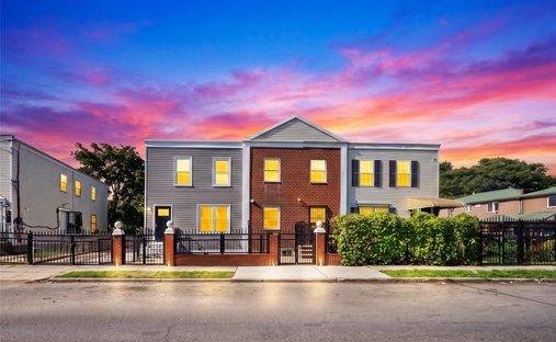 House in New York, New York, United States 1