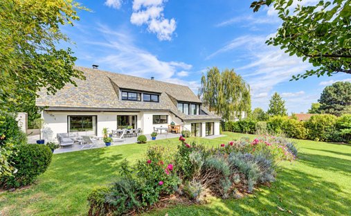 House in Forêt, Saint-Germain-en-Laye, France 1
