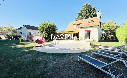 House in Maurecourt, Ile-de-France, France 1
