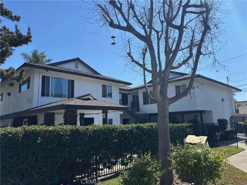 Orange, California, United States 2 - 18934579