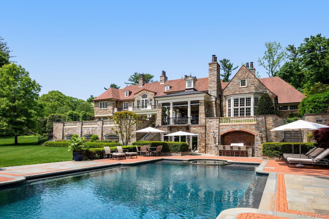 House in Old Westbury, New York, United States 2 - 18933471