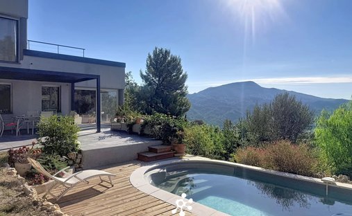 Apartment in Carros, Provence-Alpes-Côte d'Azur, France 1