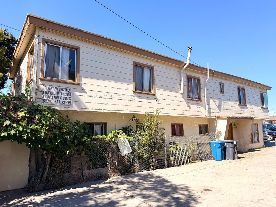 Salinas, California, United States 1 - 18933940