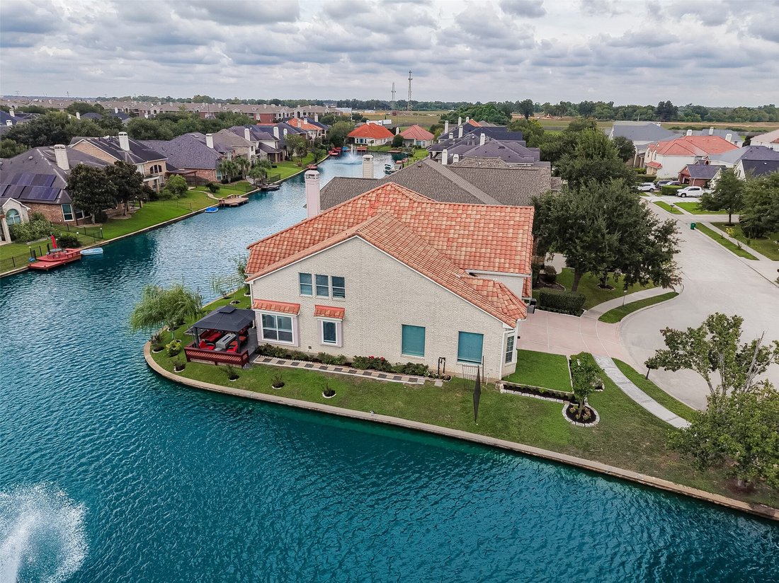 House in Sugar Land, Texas, United States 2 - 18934503