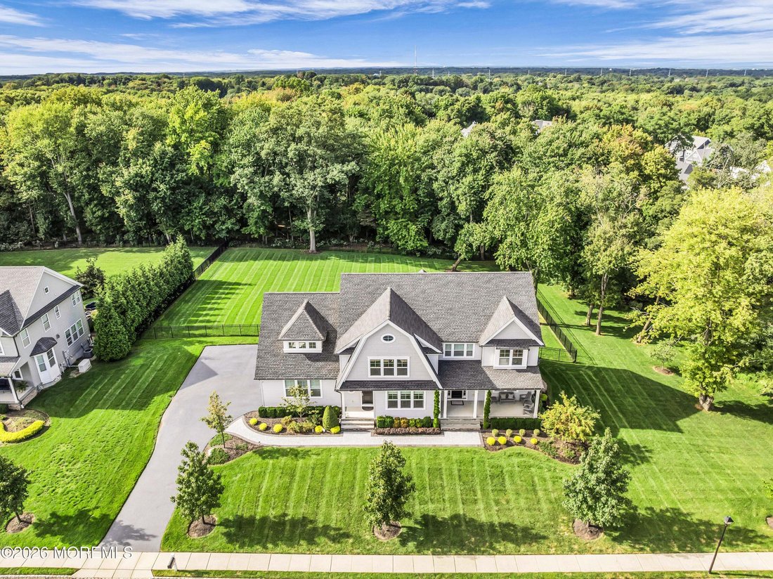 House in Marlboro Township, New Jersey, United States 2 - 18933631