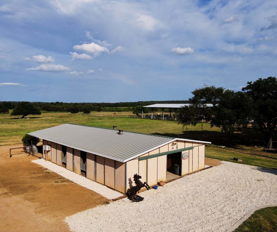 Farm Ranch in Florence, Texas, United States 5 - 16163070