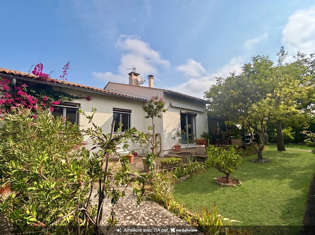 Villa in Uzès, Occitania, France 4 - 18405491