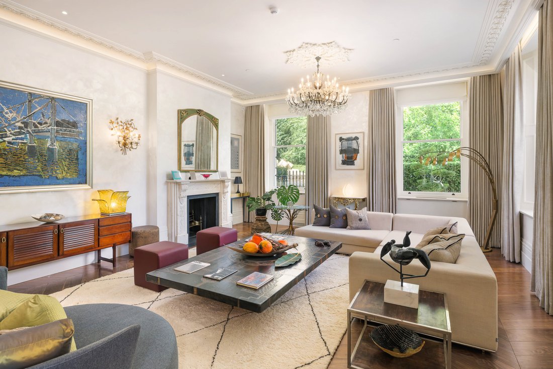 House in Holland Park, Kensington And Chelsea, England 2 - 18932123
