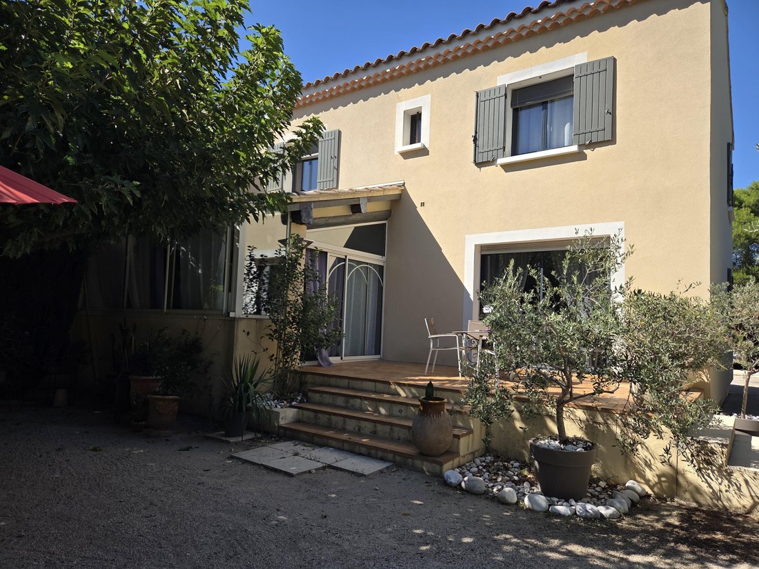 Villa in Avignon, Provence-Alpes-Côte d'Azur, France 3 - 18932029