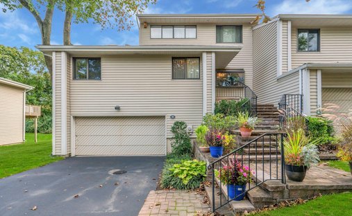 House in Woodbury, New York, United States 1