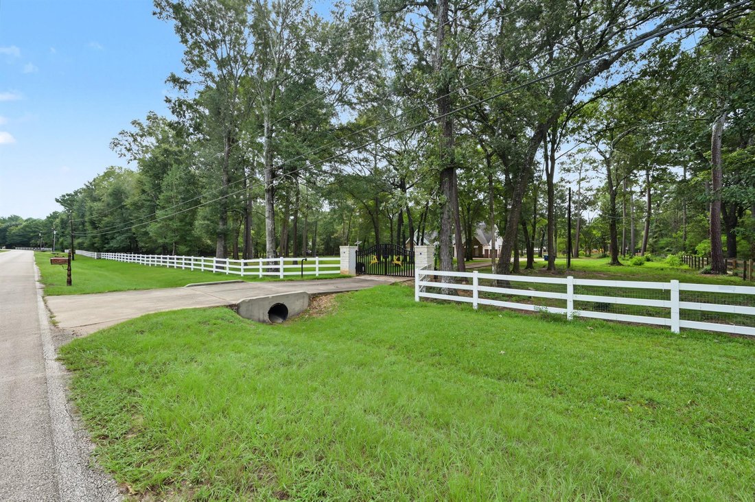 House in Conroe, Texas, United States 2 - 18935158