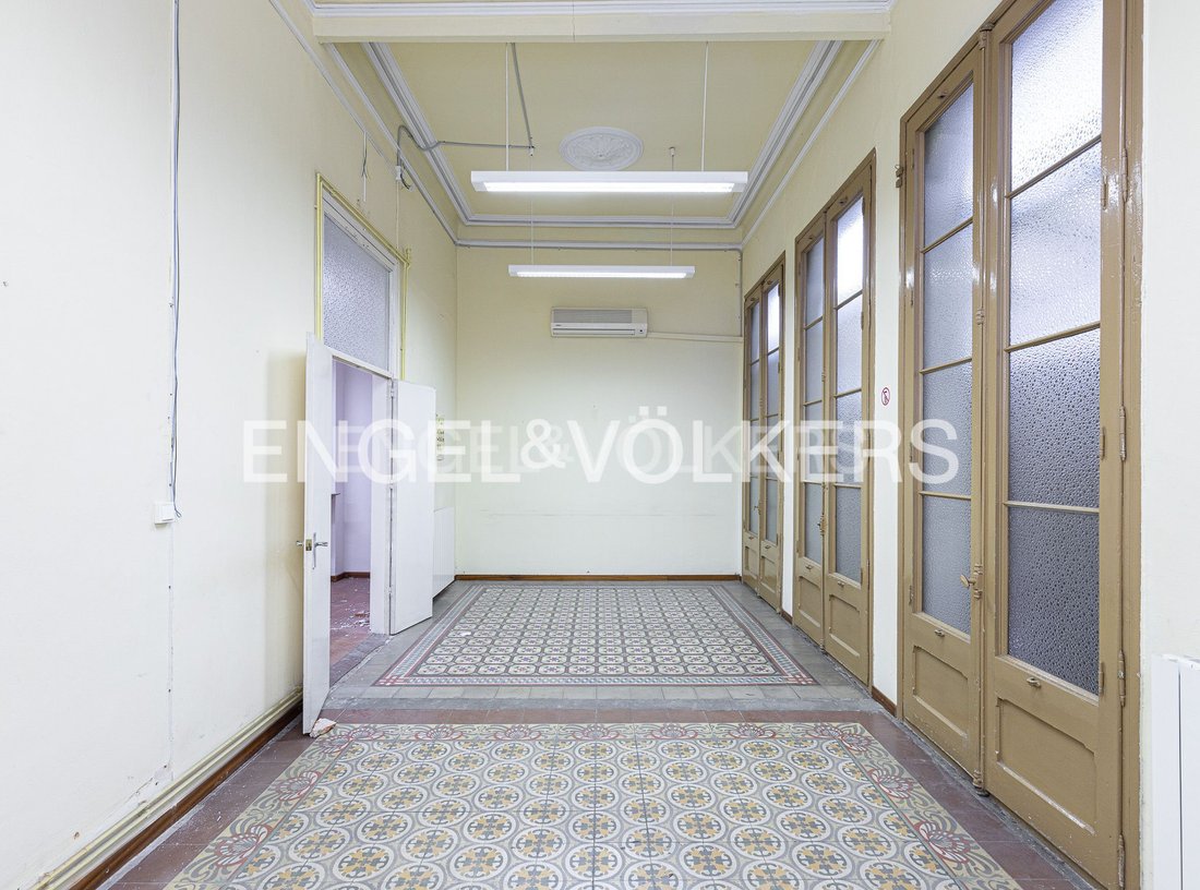 Apartment in Eixample, Barcelona, Spain 5 - 18934681