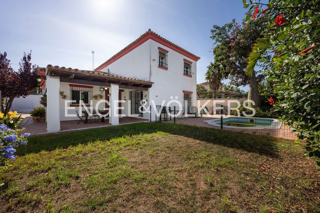 Villa in Sanlucar de Barrameda, Andalusia, Spain 1 - 18935525