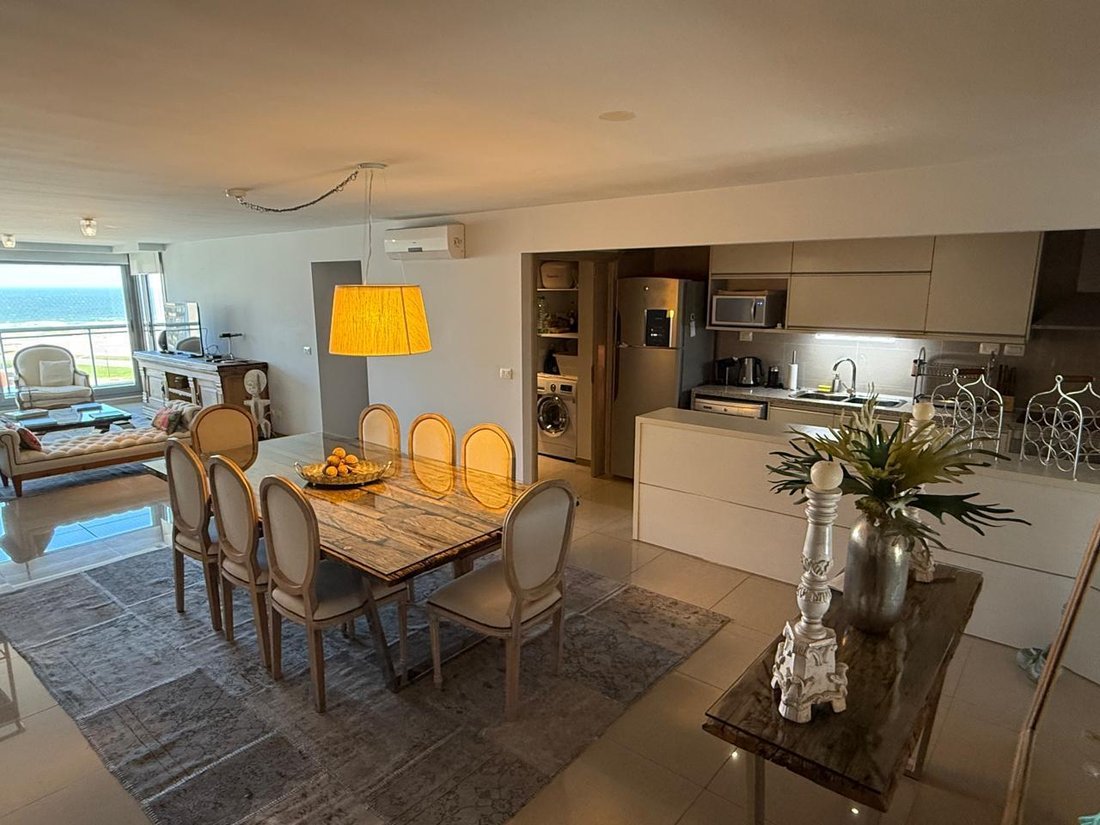 Apartment in Punta del Este, Maldonado Department, Uruguay 1 - 18932884