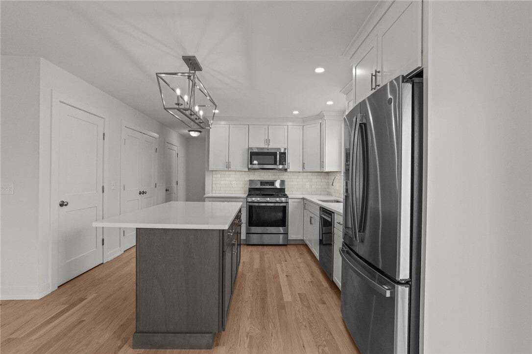 House in Warwick, Rhode Island, United States 5 - 18933824